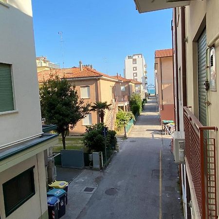 Euroresidence - Piazza Mazzini- 30 Mt Dal Mare - Immobil Relax Lido di Jesolo Kültér fotó