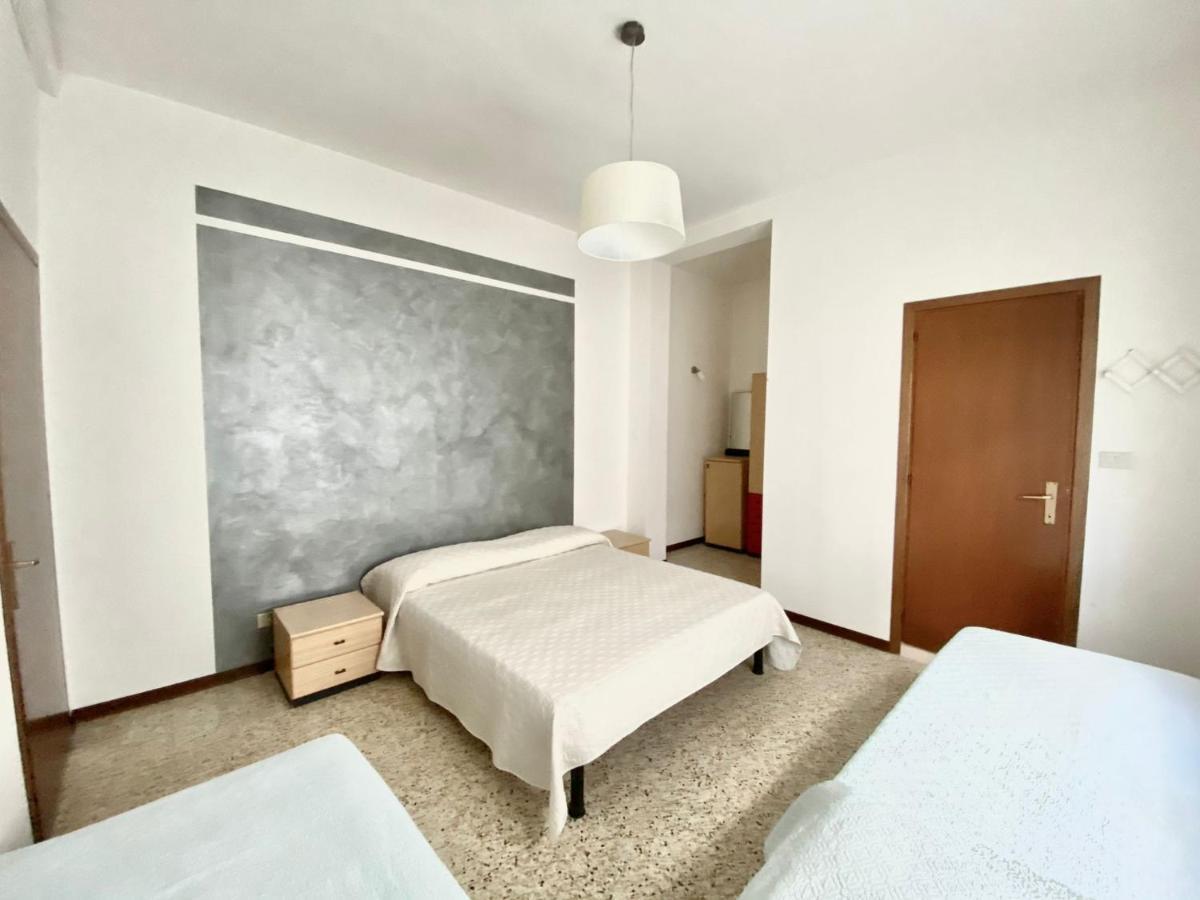 Euroresidence - Piazza Mazzini- 30 Mt Dal Mare - Immobil Relax Lido di Jesolo Kültér fotó